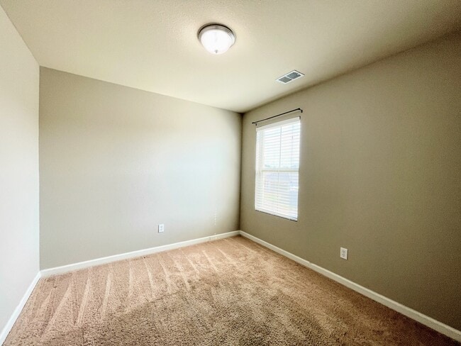 Building Photo - 169 Harold Murphy Dr