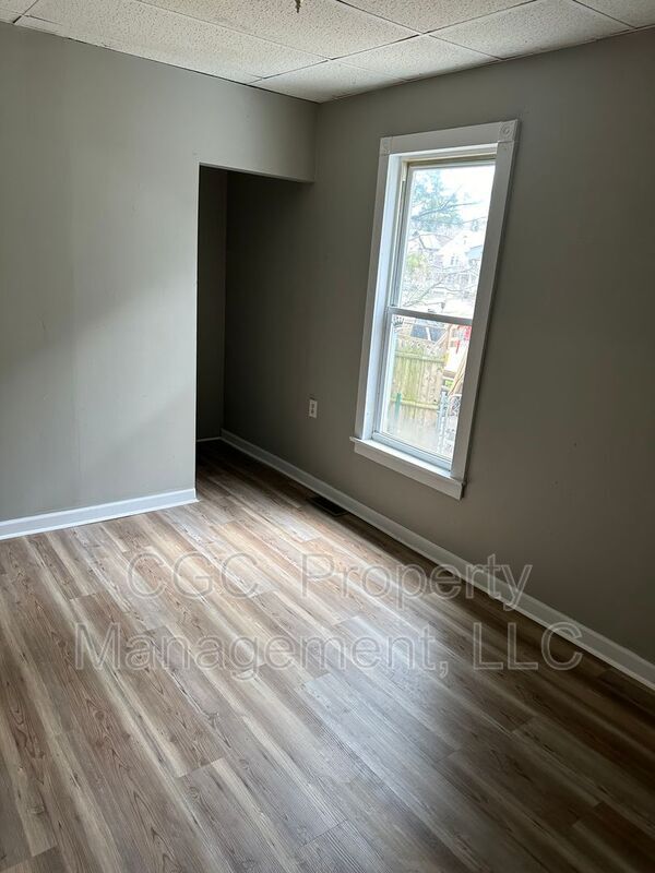 Building Photo - 30 Griswold St