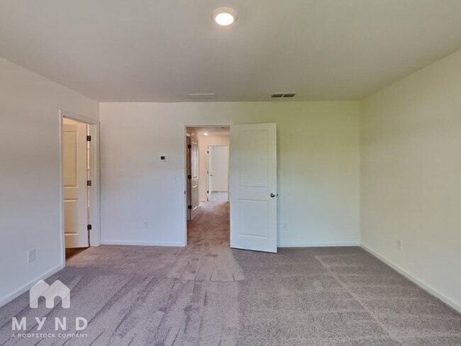 Building Photo - 3569 Bluebird Ct