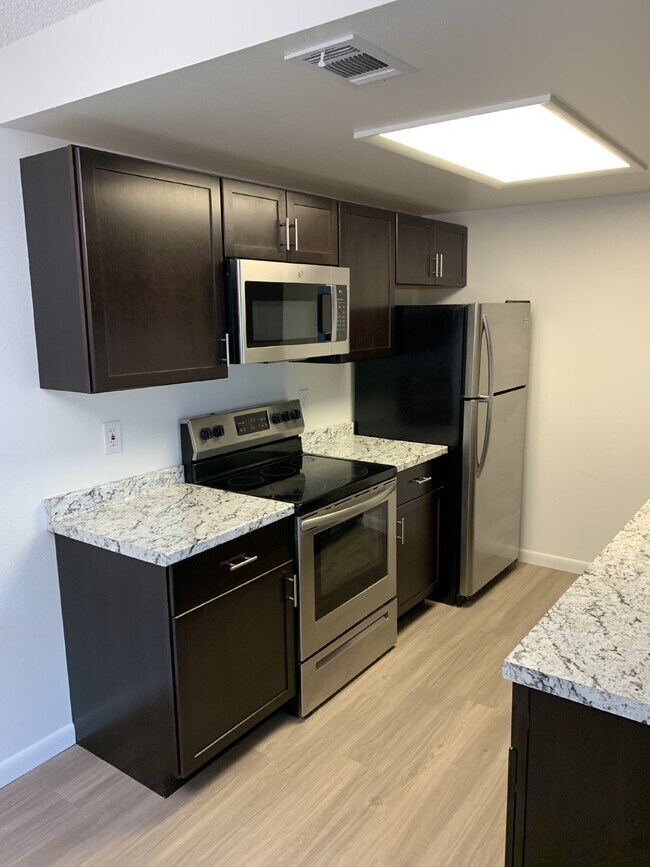 Building Photo - 50% Off First Months Rent - 2 Bed, One Bat...