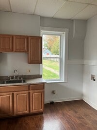 Building Photo - 308 N Front St