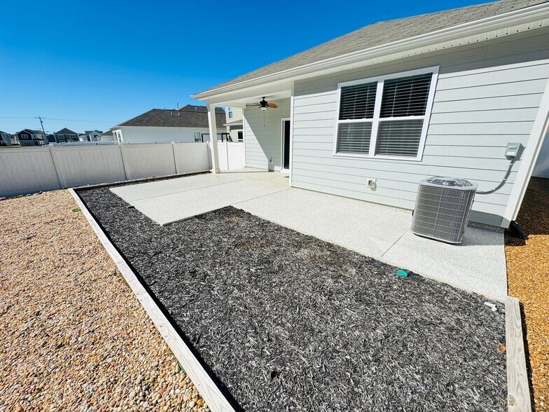 Building Photo - 874 Long Leaf Rd