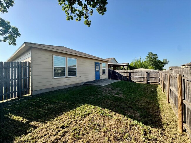 Building Photo - 5816 Knoll Pines Pass