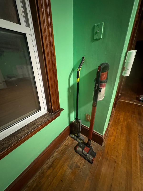 Building Photo - 124 W Broadway