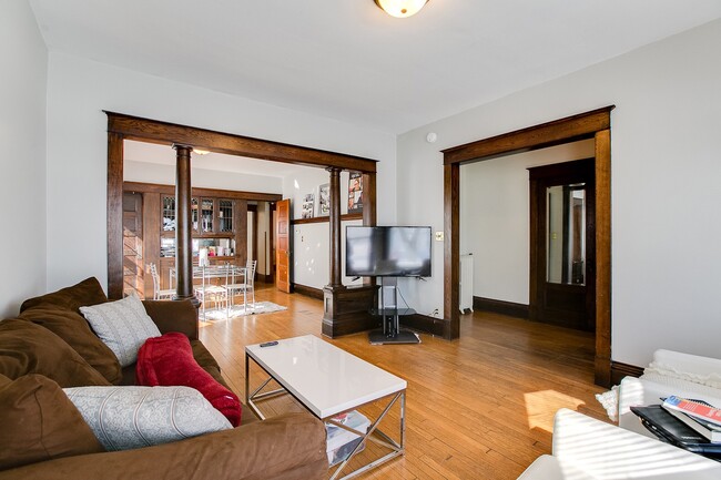 Building Photo - Griggs Duplex