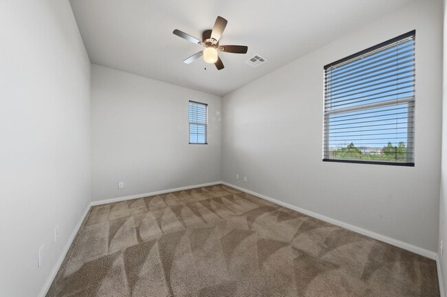 Building Photo - Mountains Edge Gem with Loft, Den & Upgraded Kitchen