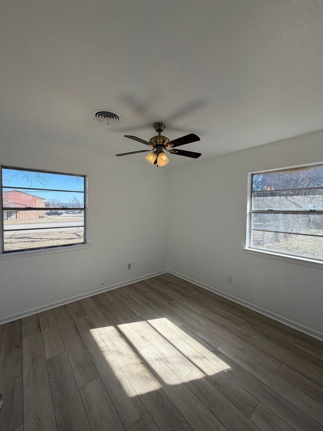 Building Photo - Fantastic Corner Lot Home in Harker Heights