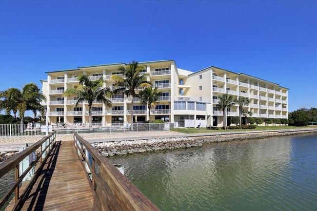 Building Photo - 8800 Bay Pines Blvd