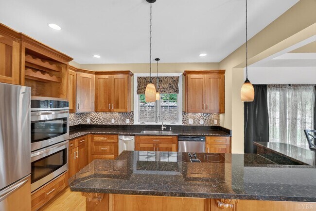 Building Photo - 237 Golf Course Trail