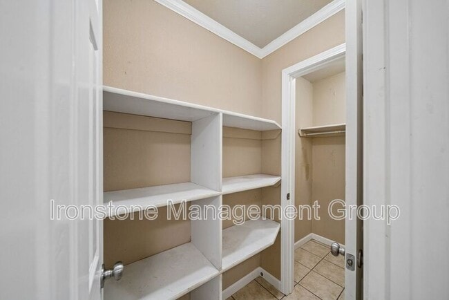Building Photo - 906 N Atlanta St