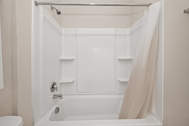 Building Photo - 16039 Kingfield Haven Dr