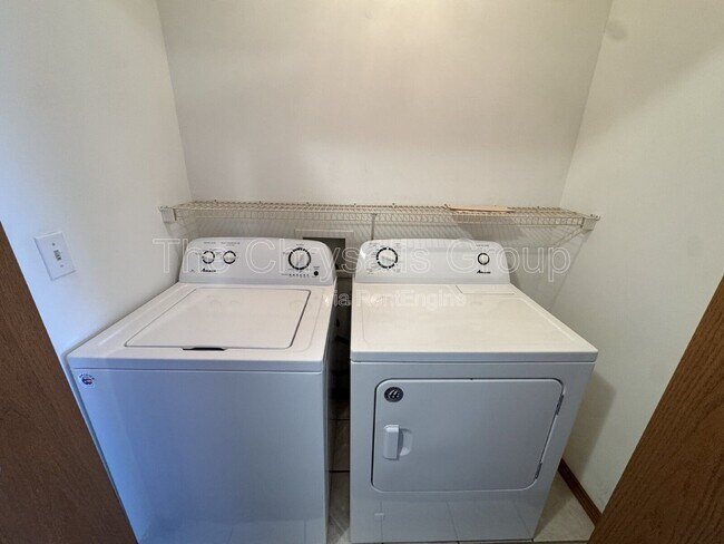 Building Photo - 1403 Adams St