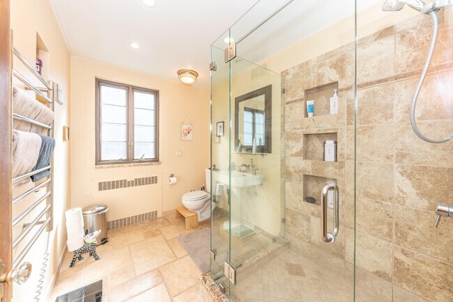 Building Photo - 1911 Geddes Ave