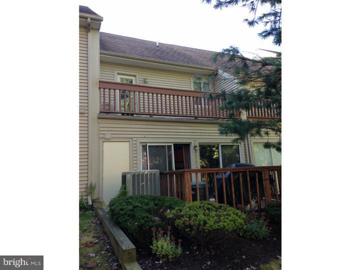 Building Photo - 237 Carriage Ct