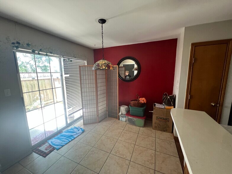 Dining Room - 505 palm valley cir