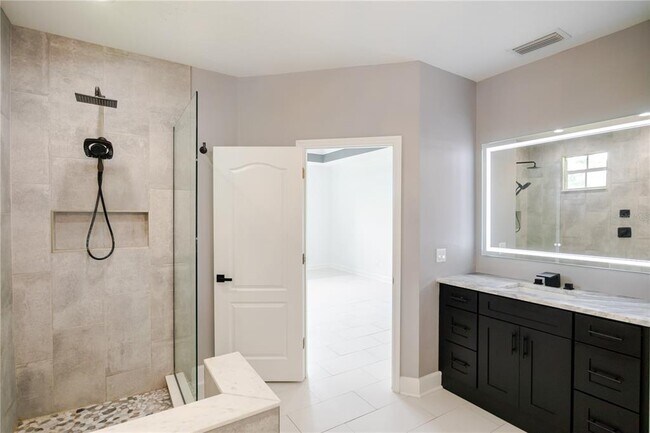 Building Photo - 14446 Mirabelle Vista Cir