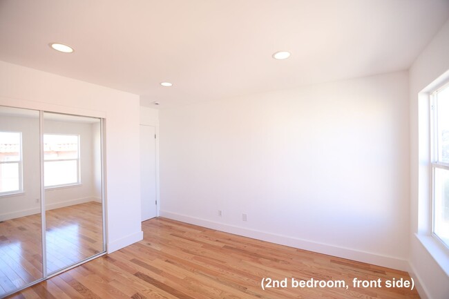 Building Photo - Bayview: Modern Townhome 4 bedroom 2 1/2 B...