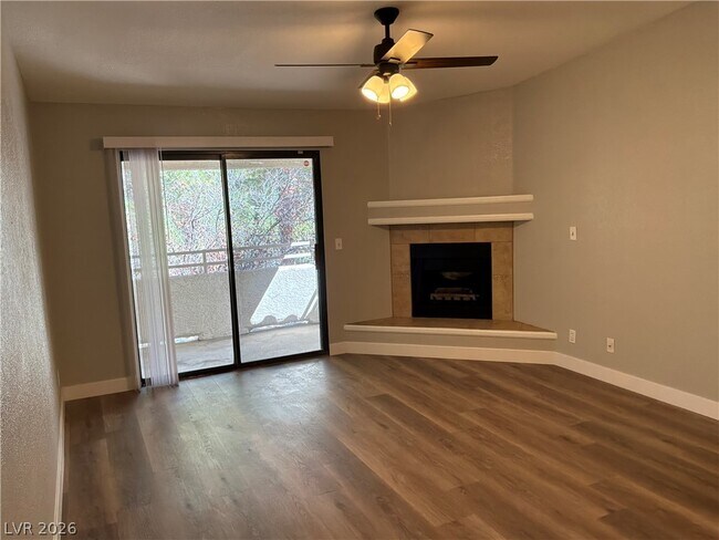 Building Photo - 2635 S Durango Dr