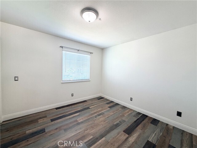 Building Photo - 15096 Fox Ridge Dr