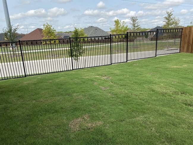 Building Photo - 10012 Boswell Dr