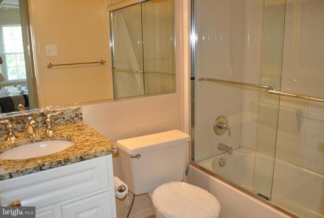 Building Photo - 3306 Wyndham Cir