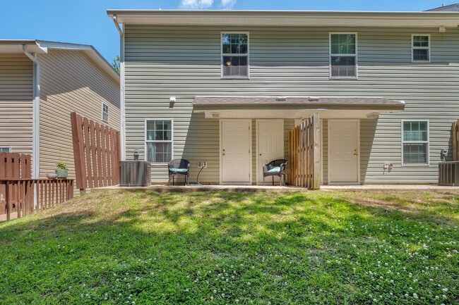 Building Photo - 4434 Gearhart Rd