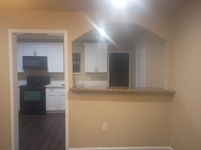 Building Photo - 3014 Bloomfield St