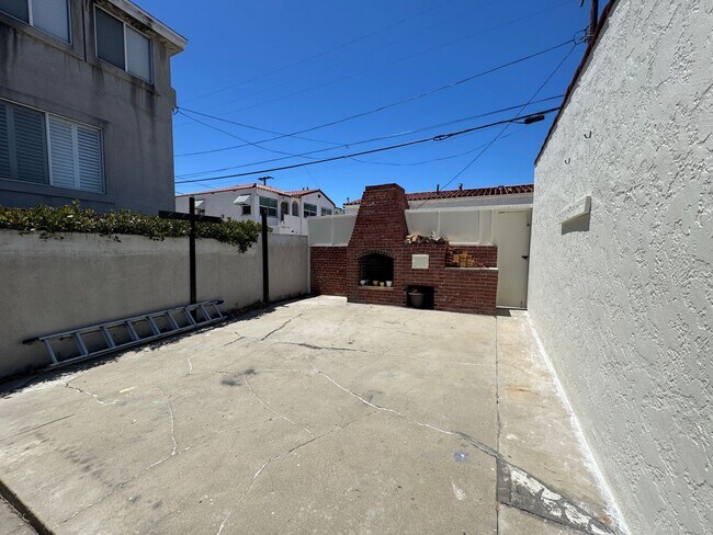Building Photo - Beautiful 3bd 1ba