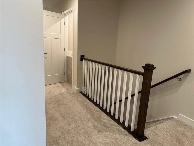 Building Photo - 247 Salt Lk Ln