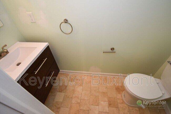 Building Photo - 109 Meadow View Ln