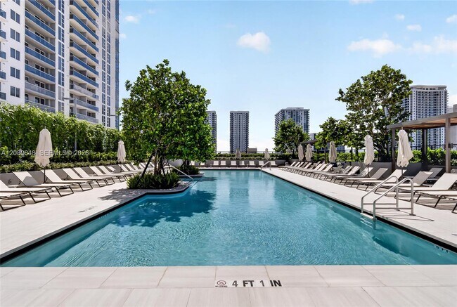 Building Photo - 1400 Biscayne Blvd