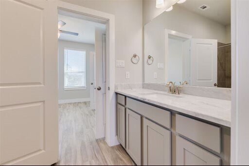 Building Photo - 1741 Cove Cres Ct