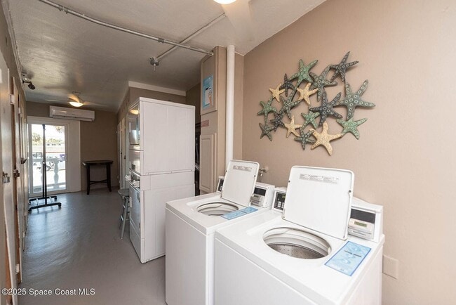 Building Photo - Furnished and Available April 6th 2026