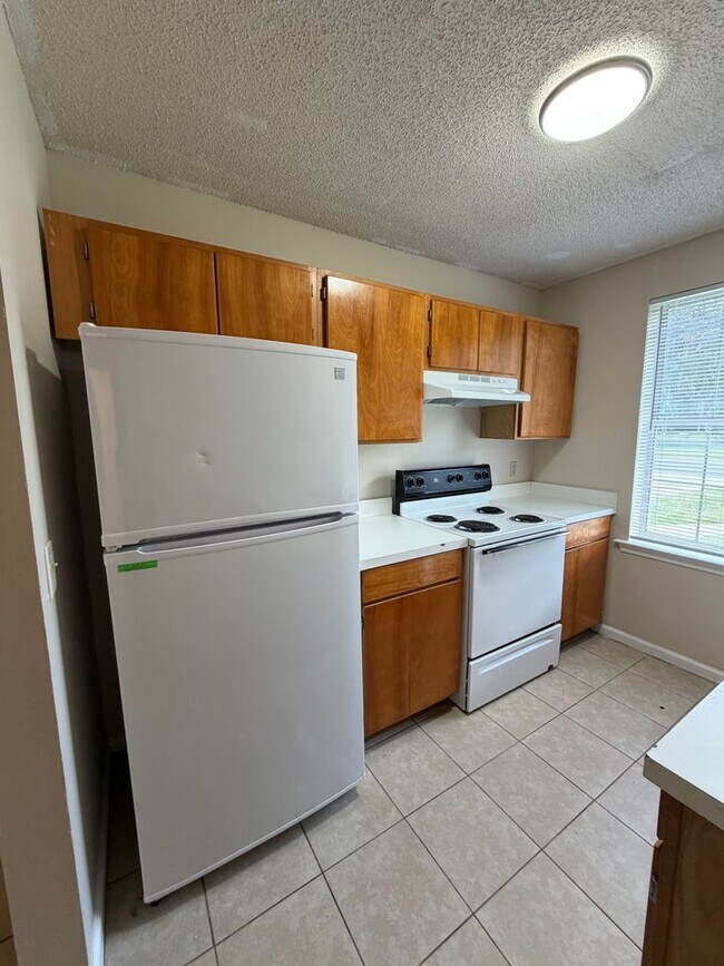 Building Photo - 412/414 Admirals Walk Dr