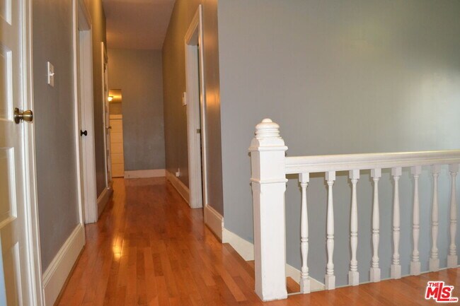 Building Photo - 2309 Scarff St