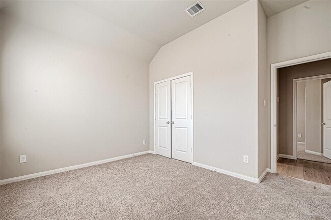 Building Photo - 3919 Sugardale St