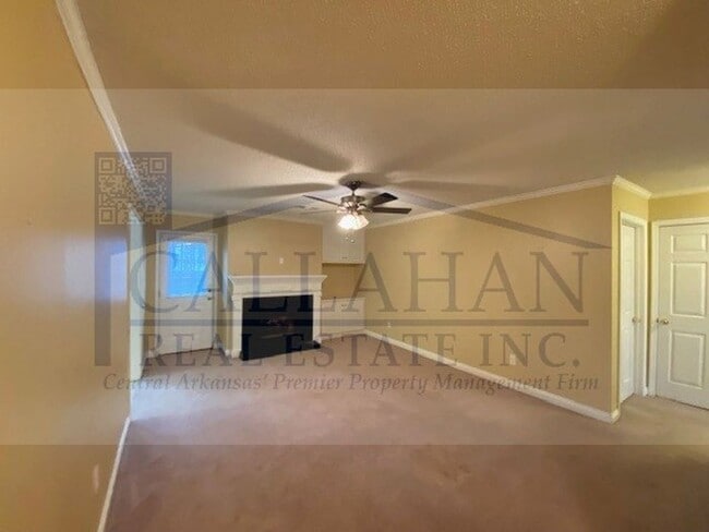 Building Photo - Cabot 3 bedroom with extra garage