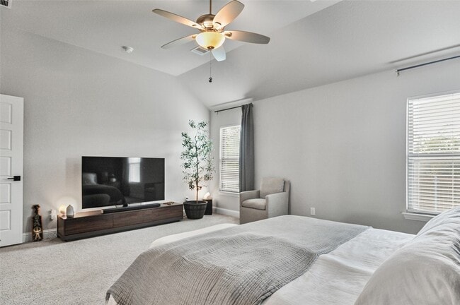 Building Photo - 424 Molly Ln