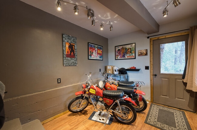 Building Photo - 16717 Quail Pl