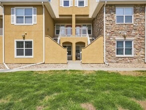 Building Photo - Bright & Inviting 1st Floor Condo for Rent!