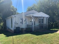 Building Photo - 2219 Poplar St