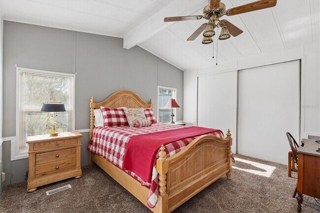 Building Photo - 732 Royal Palm Ave