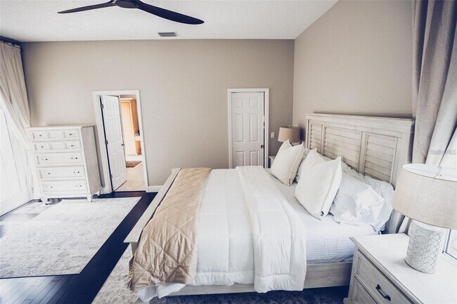 Building Photo - 8344 9th Ave Terrace NW