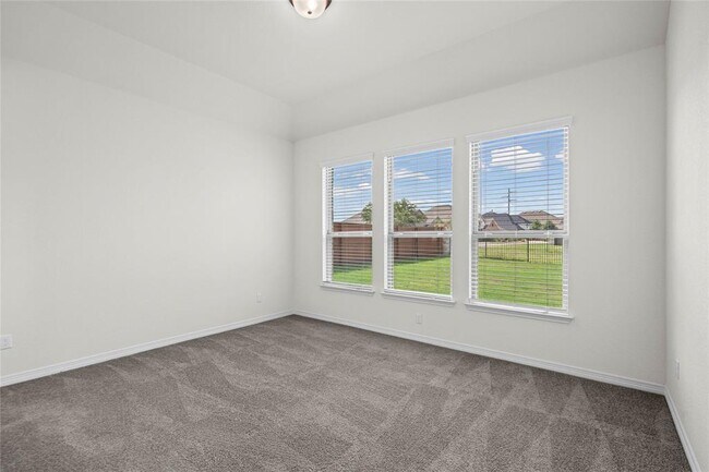 Building Photo - 1336 Academy Oaks Dr