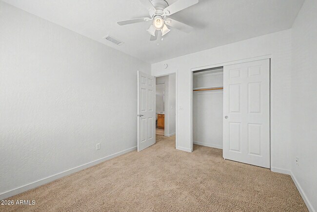 Building Photo - 28433 N 47th St