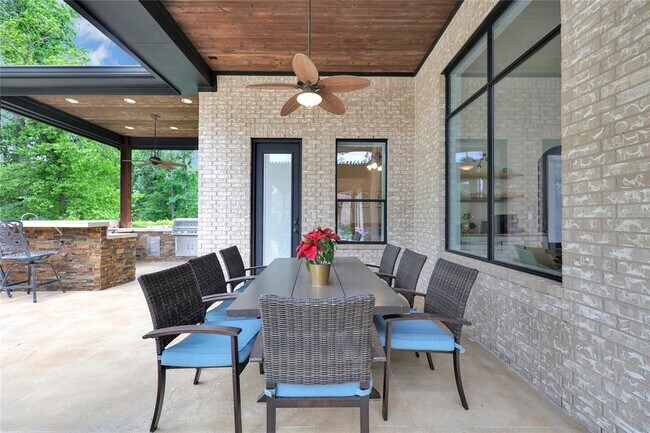 Building Photo - 5475 Harvest Oak Landing Dr