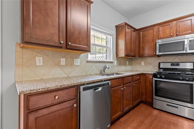 Building Photo - 5612 Moresby Ct