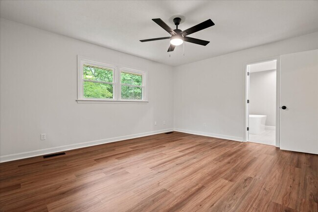 Building Photo - 511 Arbor Dr