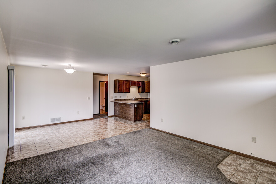 Building Photo - 13594 41st Ave