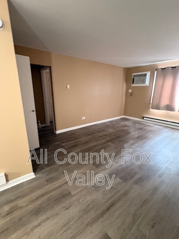 Building Photo - 174 S Waters Edge Dr